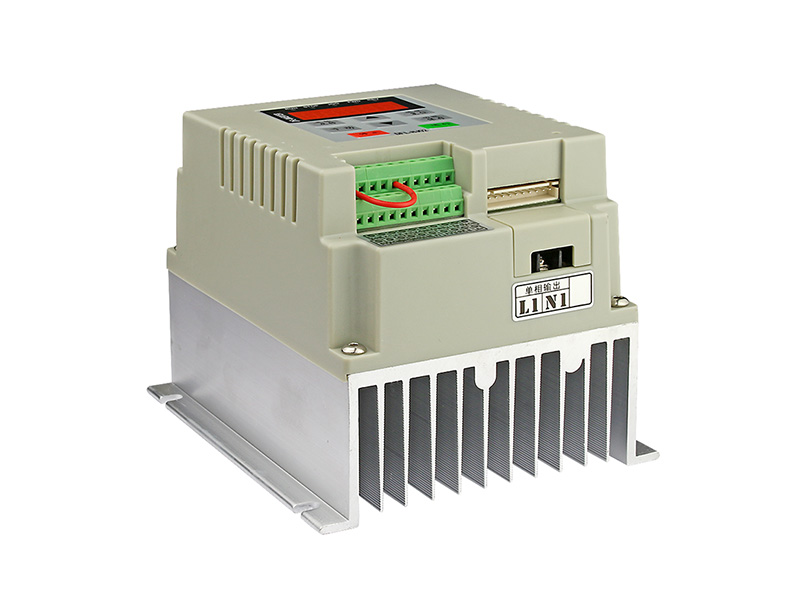 200N單相水泵變頻器，220V供水變頻器，恒壓供水變頻器